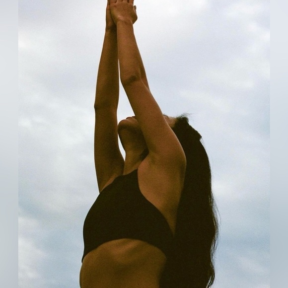 girlfriend collective Other - Girlfriend Collective Topanga Adjustable Halter Sports Bra Top in Black sz Small